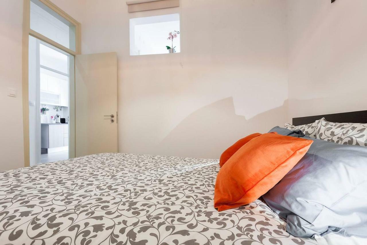 Sunny Orange Garden Apartment In Central Lisbon Exterior photo